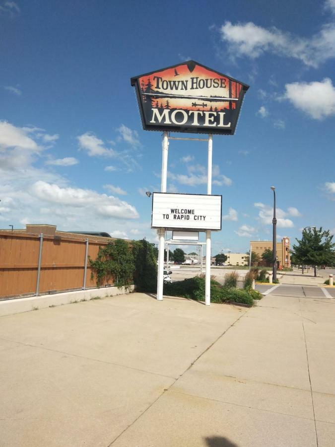 Town House Motel Rapid Stadt Exterior foto
